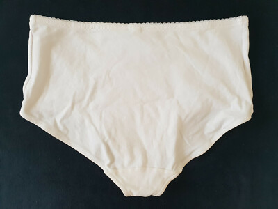 SLIP CULOTTE FEMME PLAYTEX TAILLE FR 52 COULEUR BLANC 83% COTON