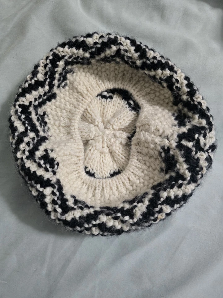 Lauren Ralph Lauren Mujer Boina Sombrero Tejido con Cable Mezcla de Lana Azul Marino Marfil Foto 3 de 4