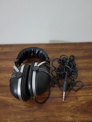 Pioneer Stereo Hi Fi SE-305 Headphones Over the Ear Studio Headphones Vintage