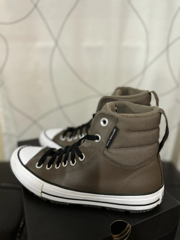 全新 男女通用 匡威 Berkshire 靴子 高引擎 烟/黑色/白色 儿童 尺寸 6.5 — 第 2/4 张图片