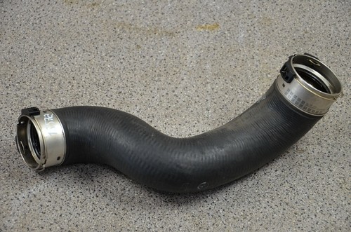 Mercedes Benz E-Klasse W212 350CDI Ladeluftleitung Ladeluftschlauch A2045282982