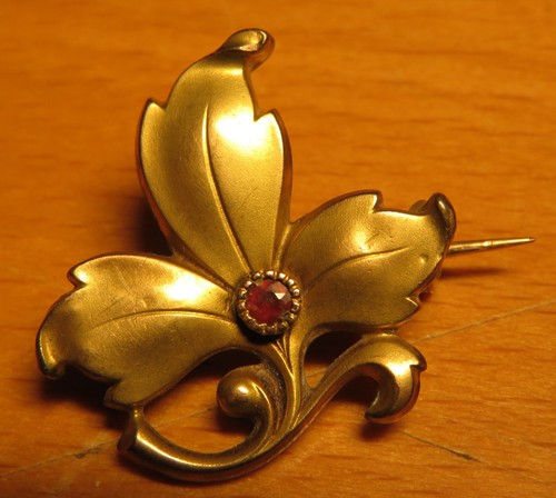 Broche Ancienne Feuille Métal Doré Ton Rouge - Années 1950/1970 - Pierre Bex DLG