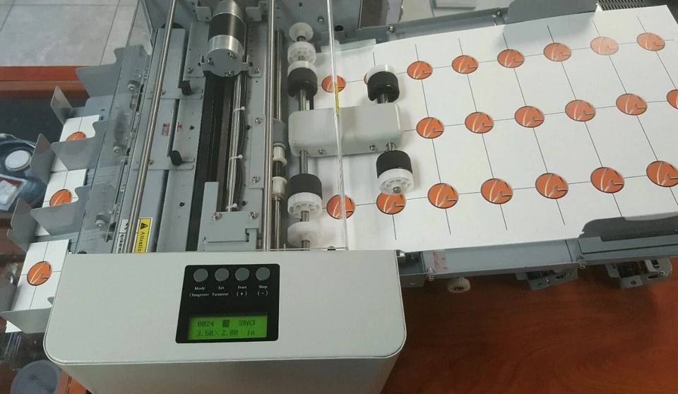 BUSINESS CARD CUTTER WITH GUTTER CUT SBCC-24T SLITTER,mbm,Shark Machinery - Image 3 of 3