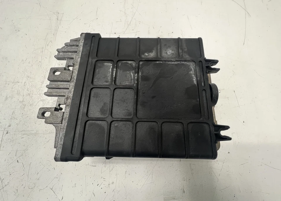 Centralina motore VW Golf IV Cabriolet (1E) 037906025AC centralina motore centralina - Immagine 2 di 4