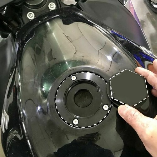 Fuel Gas Tank Cap For Suzuki Hayabusa GSX1300R Gen 2 2008-2020 3D Engraved Black - Picture 4 of 14