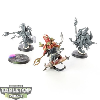 Thousand Sons - 3x Exalted Sorcerers - teilweise bemalt