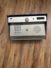 DoorKing 1871-010 Intercom System With enclosure For Parts