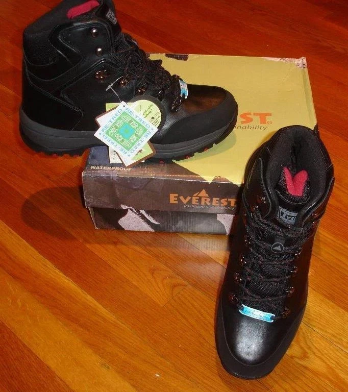 Size 13 Everest Mens Jacob Black Hiking Boots NIB Waterproof NEW! Think Snow!