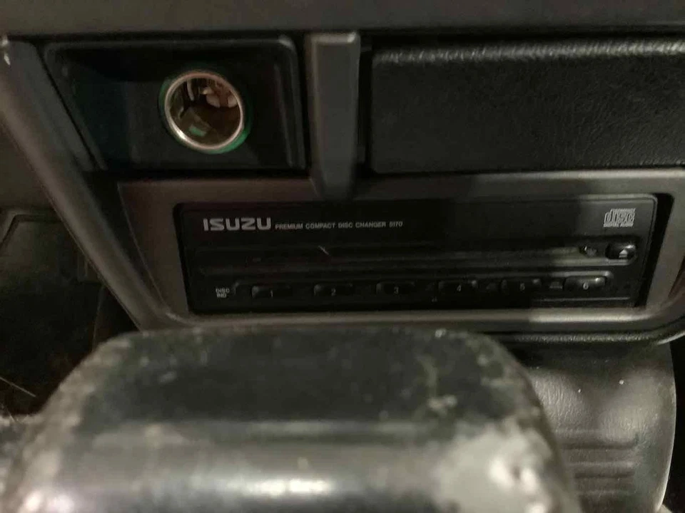 Used Speedometer Gauge fits: 2001 Isuzu VEHICROSS cluster Grade A - Image 2 of 4