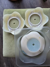 18530 Coloplast SenSura Mio Convex Flip  Ostomy/Colostmy Barrier, 2-Piece Click