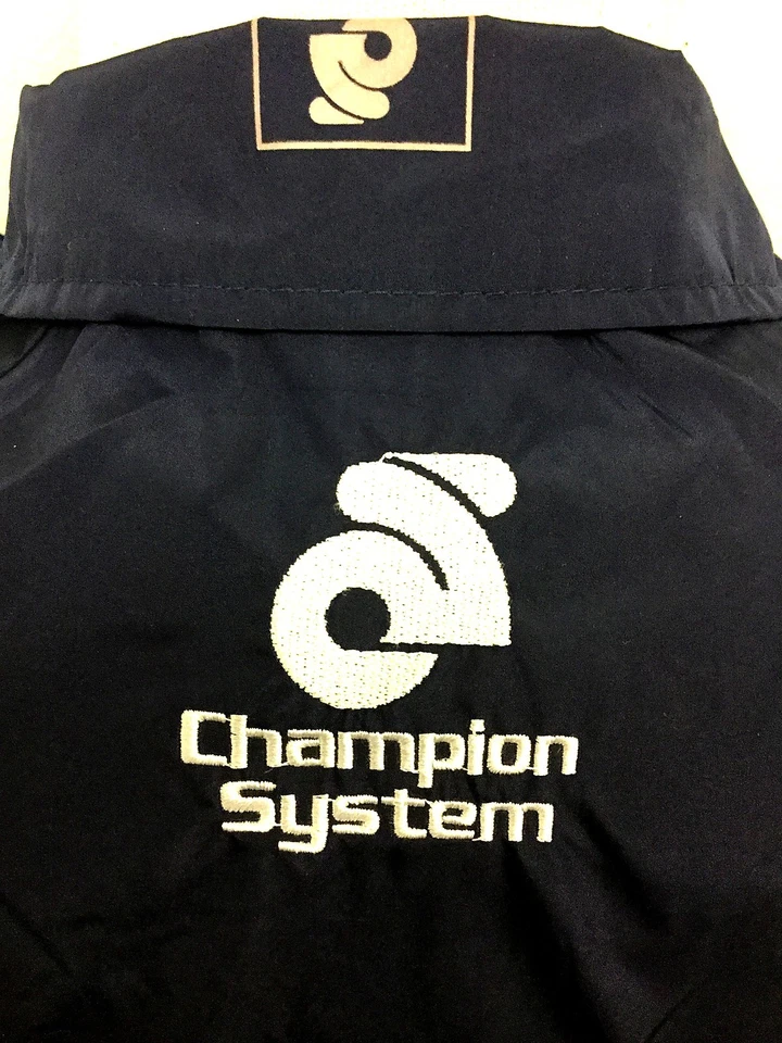 Mujer Champion Amgen Ciclismo Cortavientos Chaqueta Ropa de Lluvia Equipo Cremallera Carretera Pequeña Foto 3 de 4