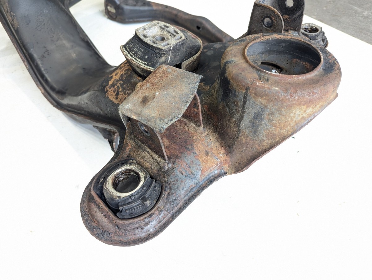 73-85 MERCEDES R107 450SL FRONT SUB FRAME CROSSMEMBER CRADLE OEM