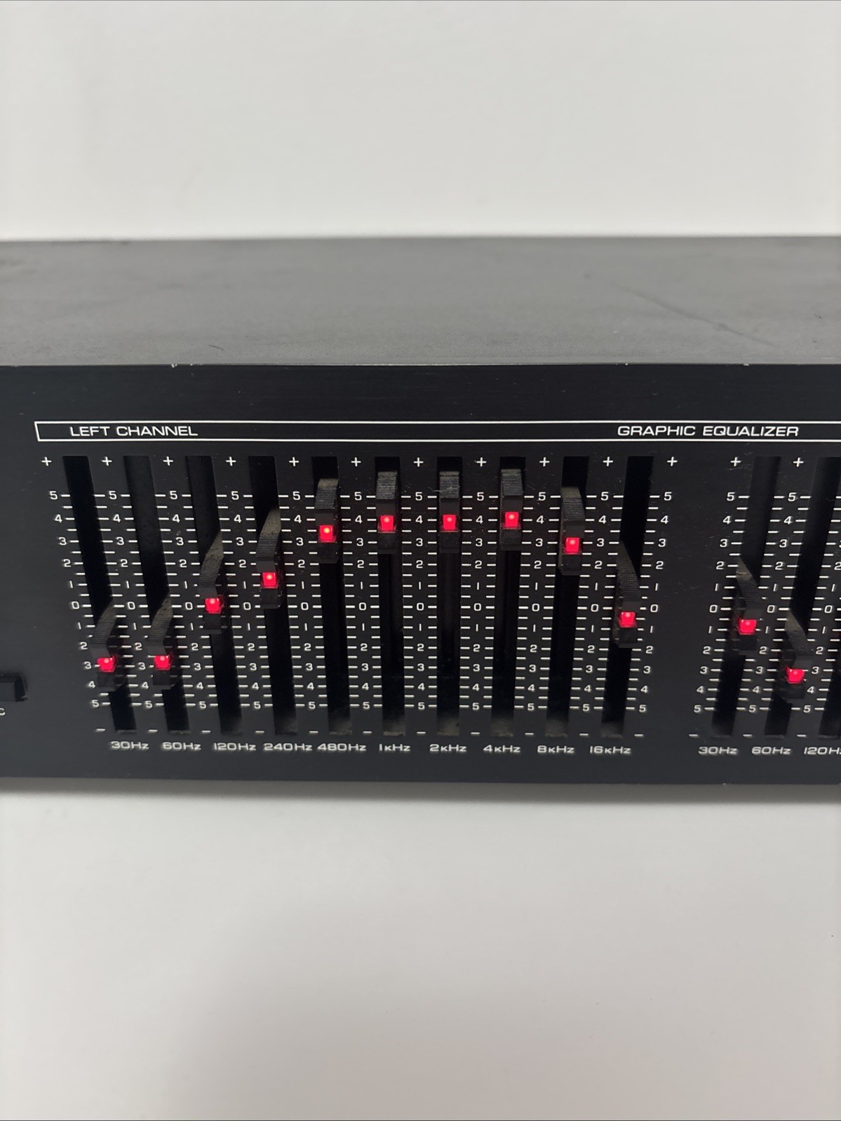 Yamaha GE-20 10 Band Stereo Graphic Equalizer - Made in Japan - Powers on