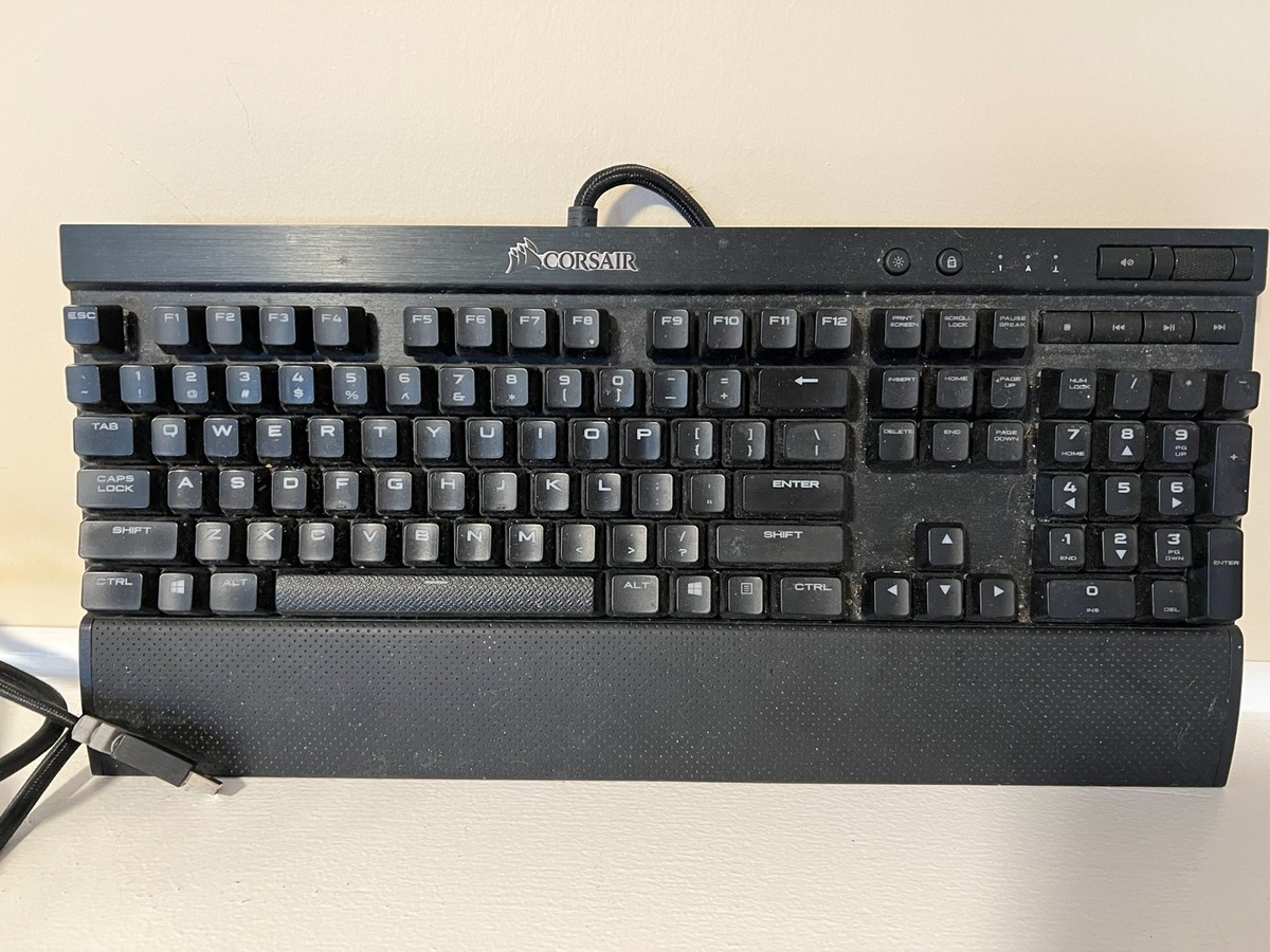Corsair K70 LUX RGB Mechanical Gaming Keyboard Cherry-MX Red