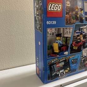 LEGO CITY: Mobile Command Center (60139)