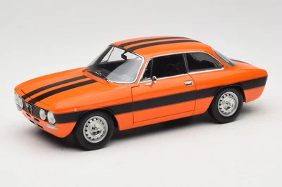 Alfa Romeo 2000 GTV Orange 1:18 Norev | 187918 - Photo 1/4