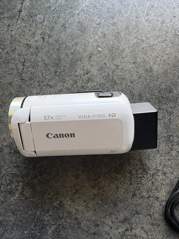 Canon VIXIA HF R800 Camcorder 32x Optical Advanced Zoom Tested Works + Charger - Image 2 of 4