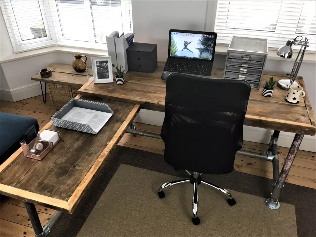 Custom built desk deals