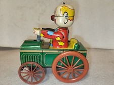 Vintage Yone Japan Tin Friction Clown Car 4 3/8"