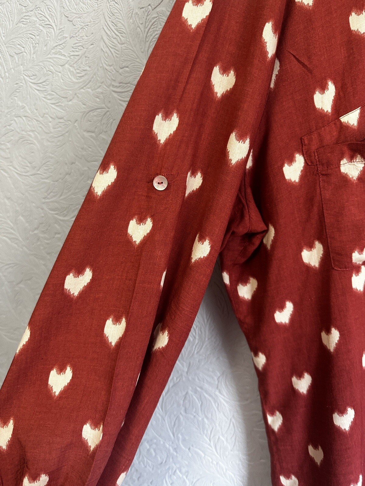 Just Living 1X Heart Print Button Up Roll Tab 3/4 Sleeve Top Linen