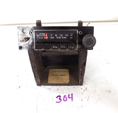 Datsun Nissan AM FM Radio Hitachi KM-1683HB 