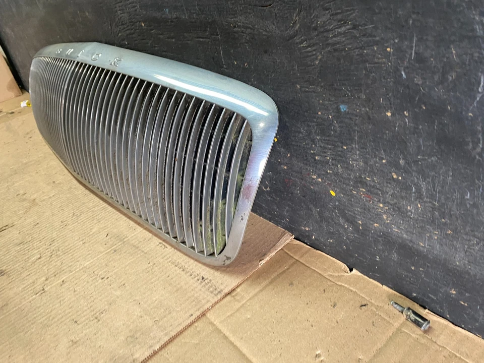 1997 to 2005 Buick Park Avenue Front Grille Grill T0088 PS - Image 2 of 4