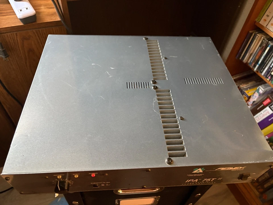 PEAVEY IPA75T II Industrial Power Amplifier - Image 3 of 4