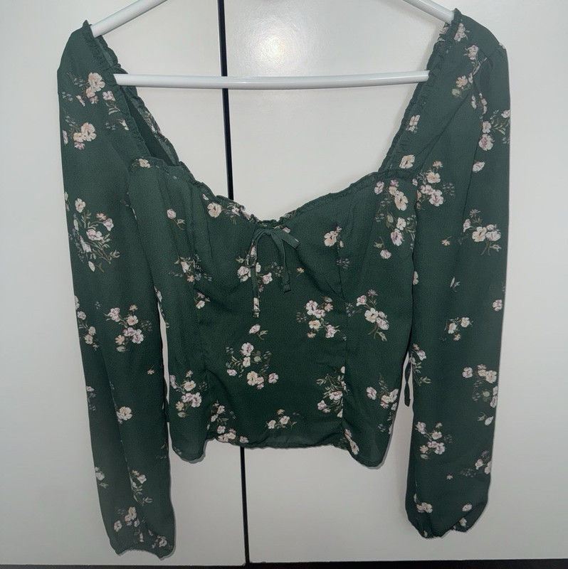 Abercrombie & Fitch Women's S Green Floral Cropped Smocked Square Neck Blouse