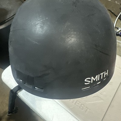 Smith Holt Size LG Unisex Helmet - Black W/goggles