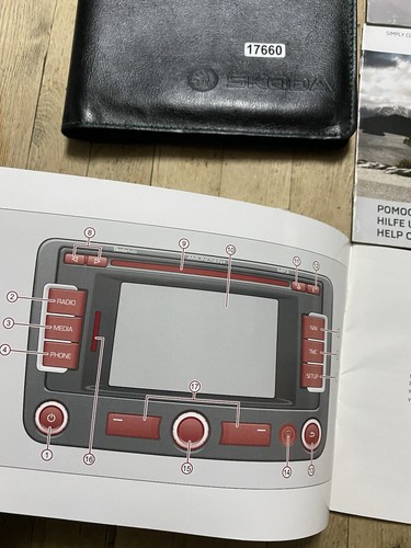 09-13 SKODA YETI OWNERS HANDBOOK MANUAL + NAVI & WALLET Print 2011 Ref17660 - Picture 11 of 20