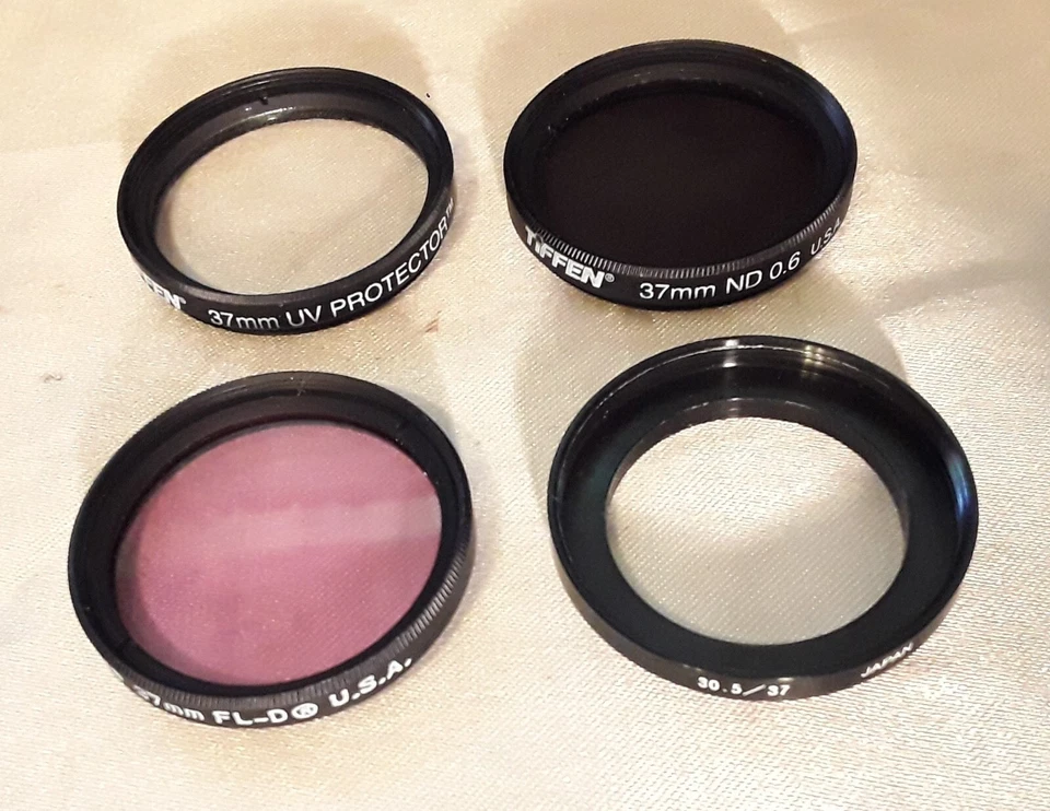 Tiffen 37mm Lens Filter Kit and Soft Pouch with Bower Adapter Ring 30.5mm/37mm - Image 2 of 4