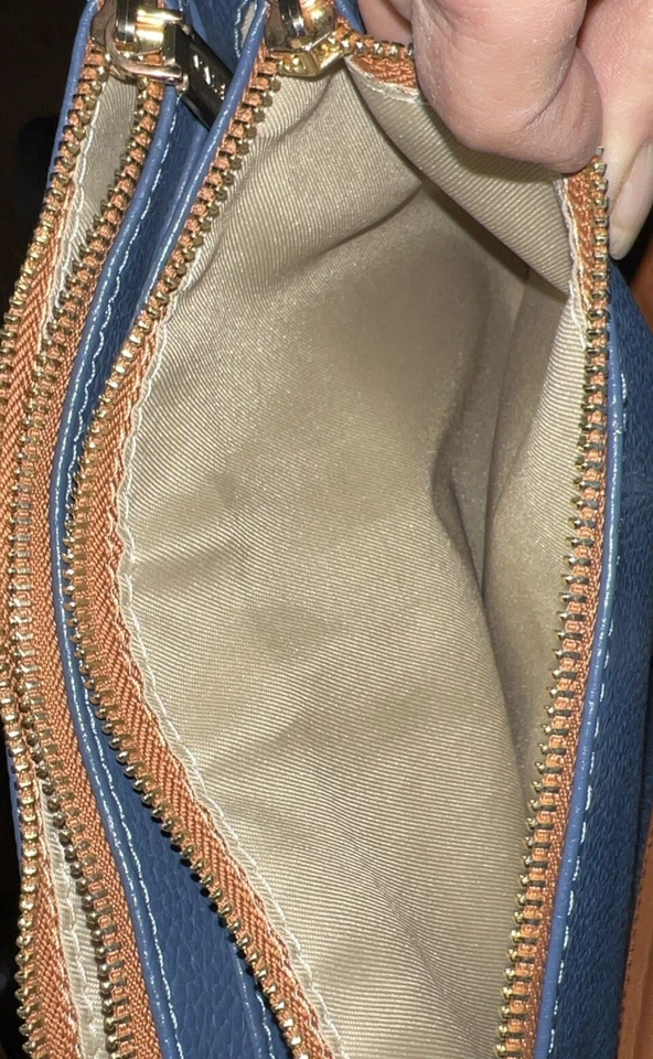 Valentina Shoulder Crossbody Bag 3 Compartments Dark Blue   Leather - Image 4 of 4