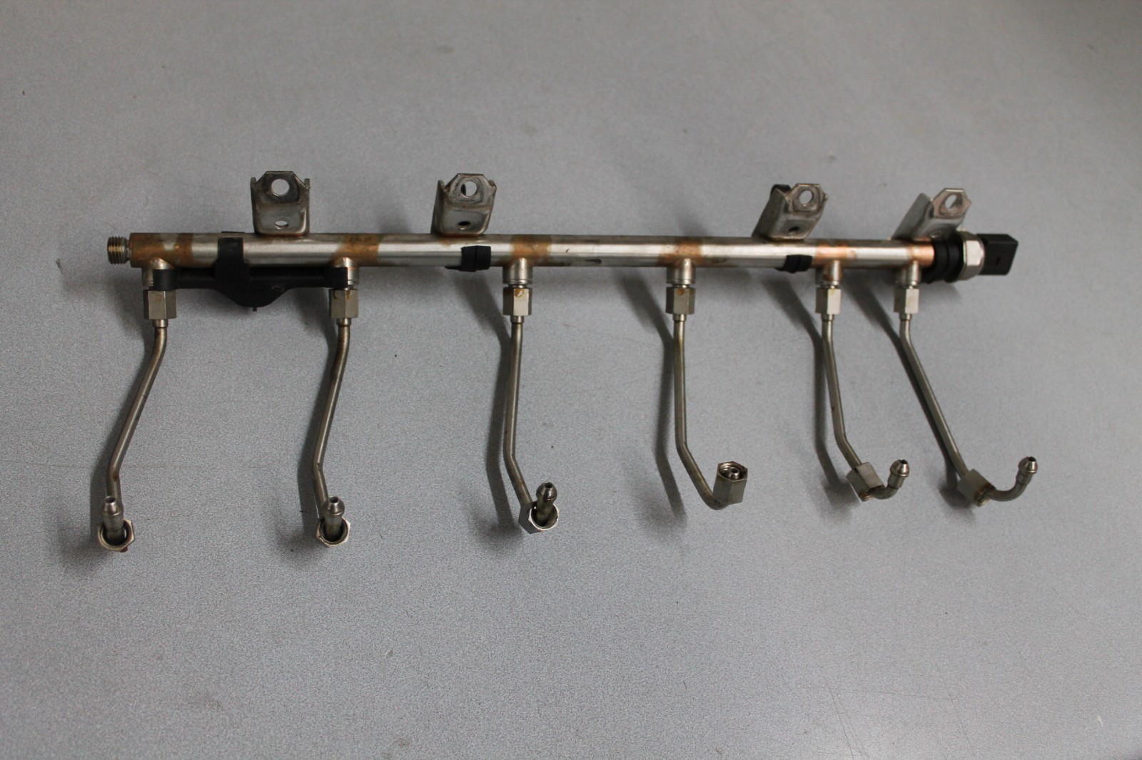 2007 2010 BMW 335XI E90 3.0L I6 GASOLINE ENGINE MOTOR FUEL RAIL