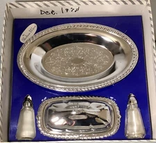 SHELTON WARE SALT/PEPPER SHAKERS COVERED BUTTER DISH & BREAD SERVING TRAY w/BOX