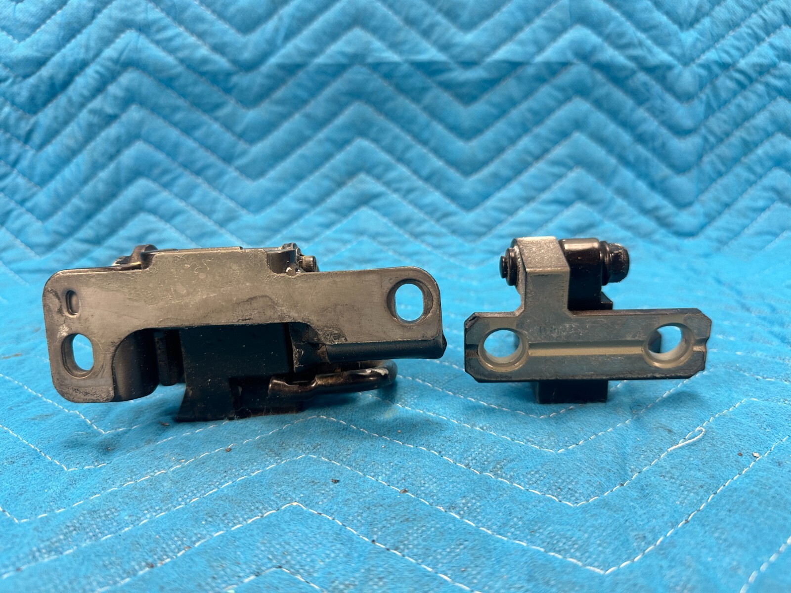 Bentley Cont Flying Spur Front Passenger Door Upper & Lower Hinges 2006-2012 OEM