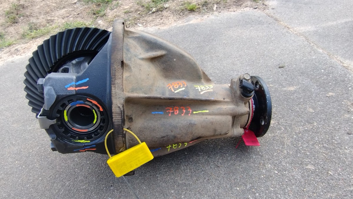 01-02 Nissan Frontier 3.3L 2WD Rear Differential 4.636 Open