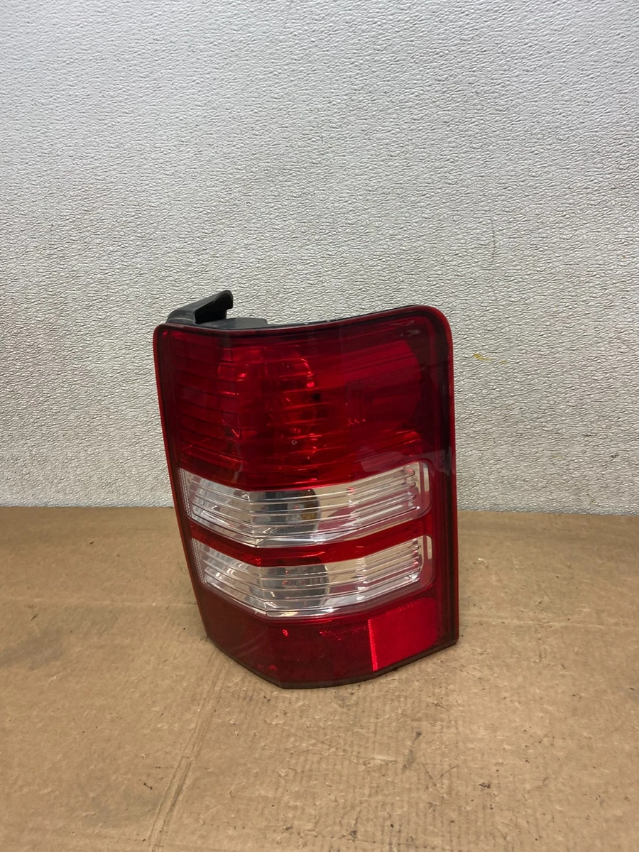 Luz Trasera Derecha Para Jeep Cherokee Liberty 2005-2008 - Con Soporte De Bombilla, Aftermarket
