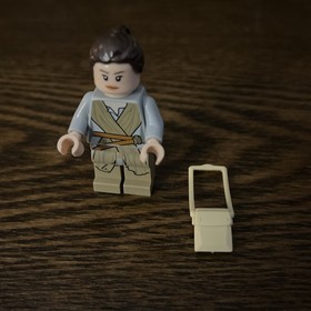 LEGO Star Wars Rey Mini Figure SW0677 with Satchel 75236, 75105, 75148, 75099