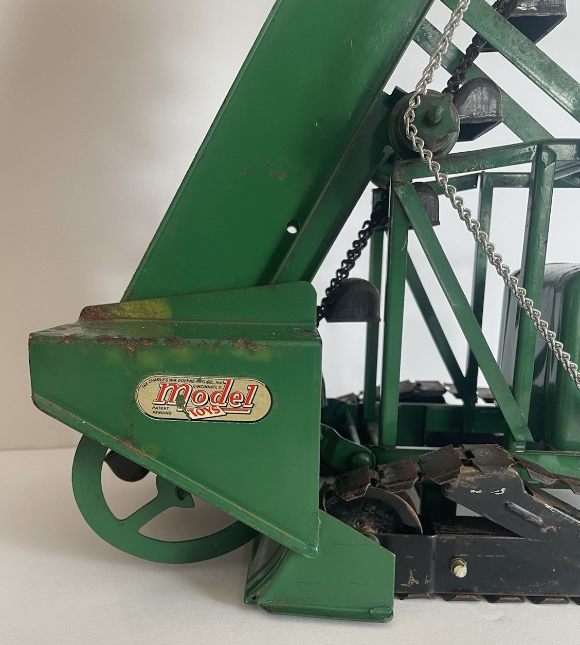 VINTAGE DOEPKE MODEL TOYS BARBER GREEN BUCKET LOADER