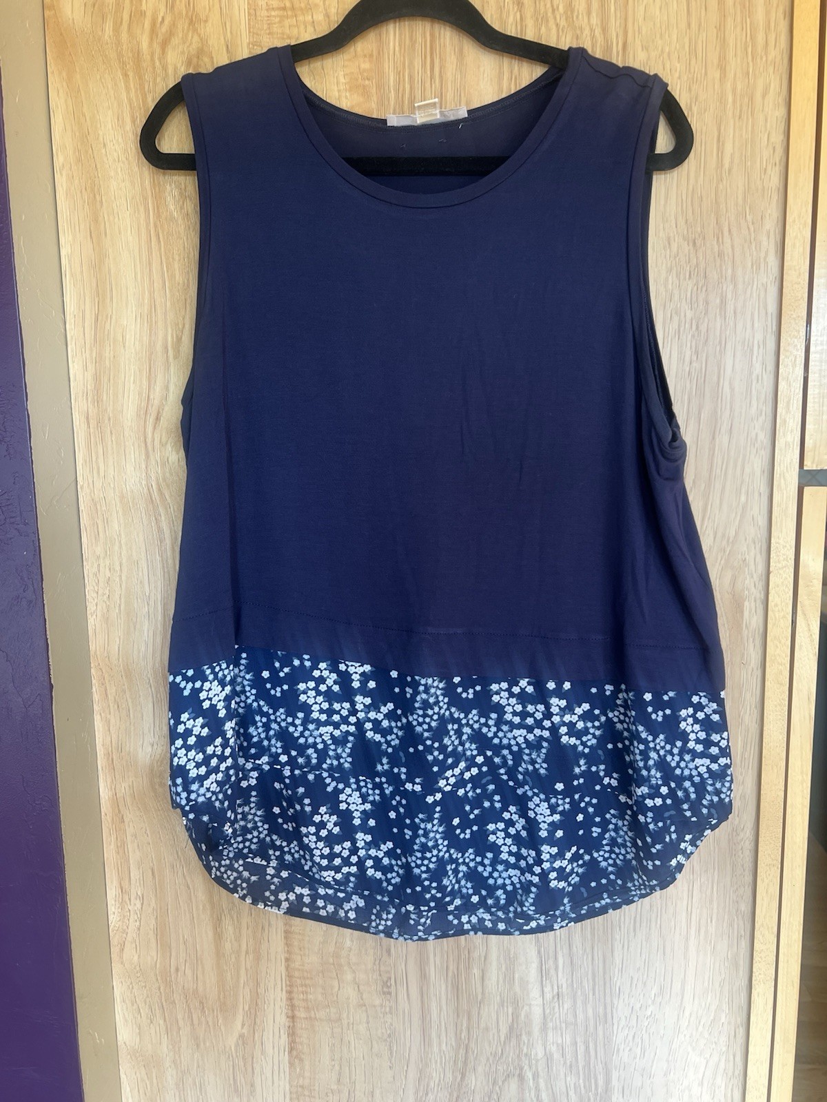 Michael Kors Women's Sleeveless Blouse Size L Navy And Floral