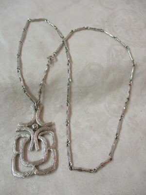 avon vintage locket necklace