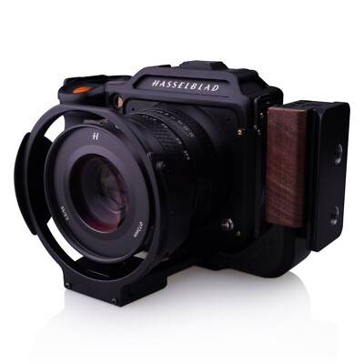 Lanhorse Hasselblad X2D Cage with Portrait Quick-lease Handle, and options