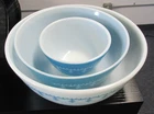 3 PYREX SNOWFLAKE NESTING MIXING BOWLS 404 White 403 Blue & 401 BLUE SUPER CLEAN