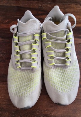 Nike Air Zoom Pegasus 37 grey fog/smoke grey/sail/volt Größe 43