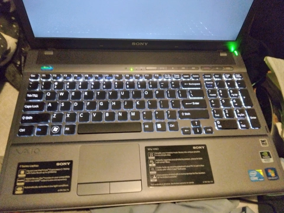 SONY VAIO PCG-81114L | DISCO DURO 2TB | 8GB RAM | i7 Q740 | NVIDIA | BLU-RAY | WIN 10 Foto 2 de 4