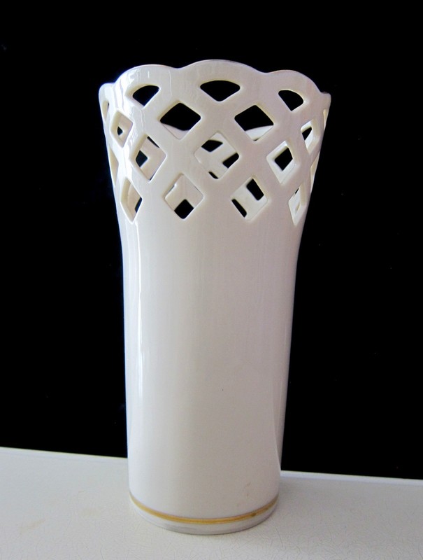 LENOX CHINA 6 3/8’’ LATTICE PERFORATED GOLD RIMMED WICKER  VASE