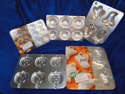 NEW VINTAGE WILTON HALLOWEEN CAKE PANS TO MAKE MULTIPLE INDIVIDUALS , YOU PICK