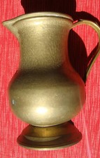 Messingkrug mit Henkel und Ausgie&szlig;er - massiver Krug aus Messing - Vintage