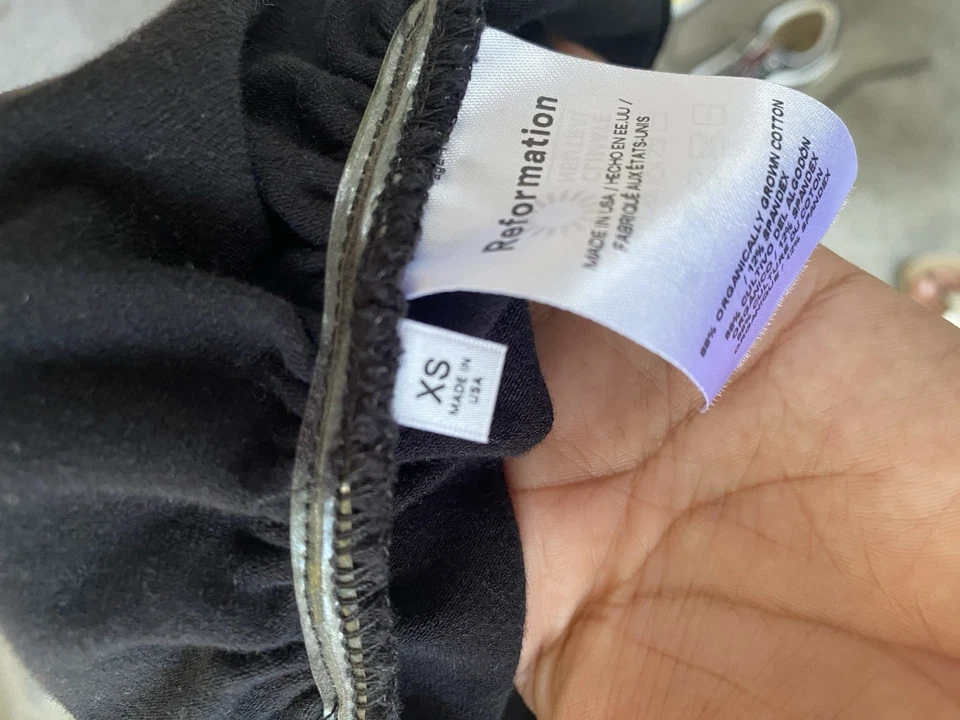 Camiseta sin mangas para mujer Reformation negra talla XS Foto 4 de 4