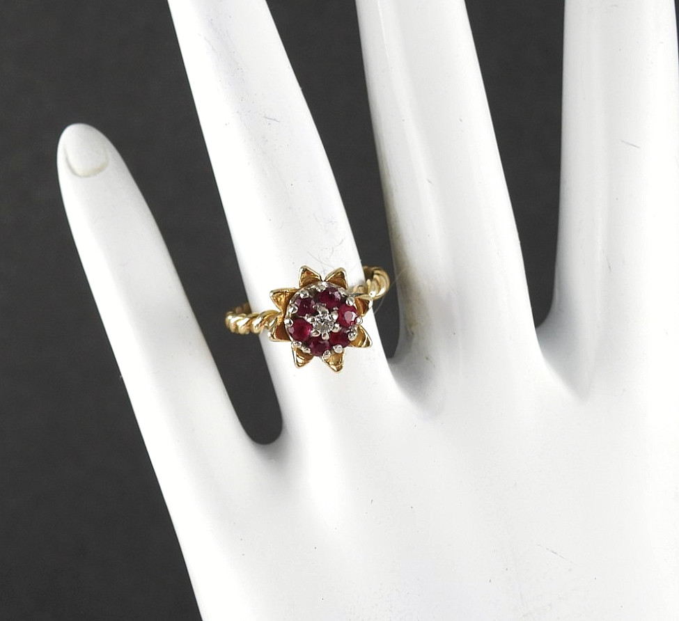 Vintage Solid 14K Yellow Gold Ring Ruby Diamond C… - image 3